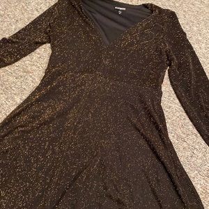Medium dress black with gold sparkles